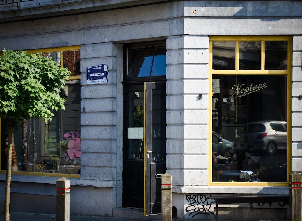 House Ninety Guesthouse Иксел Екстериор снимка