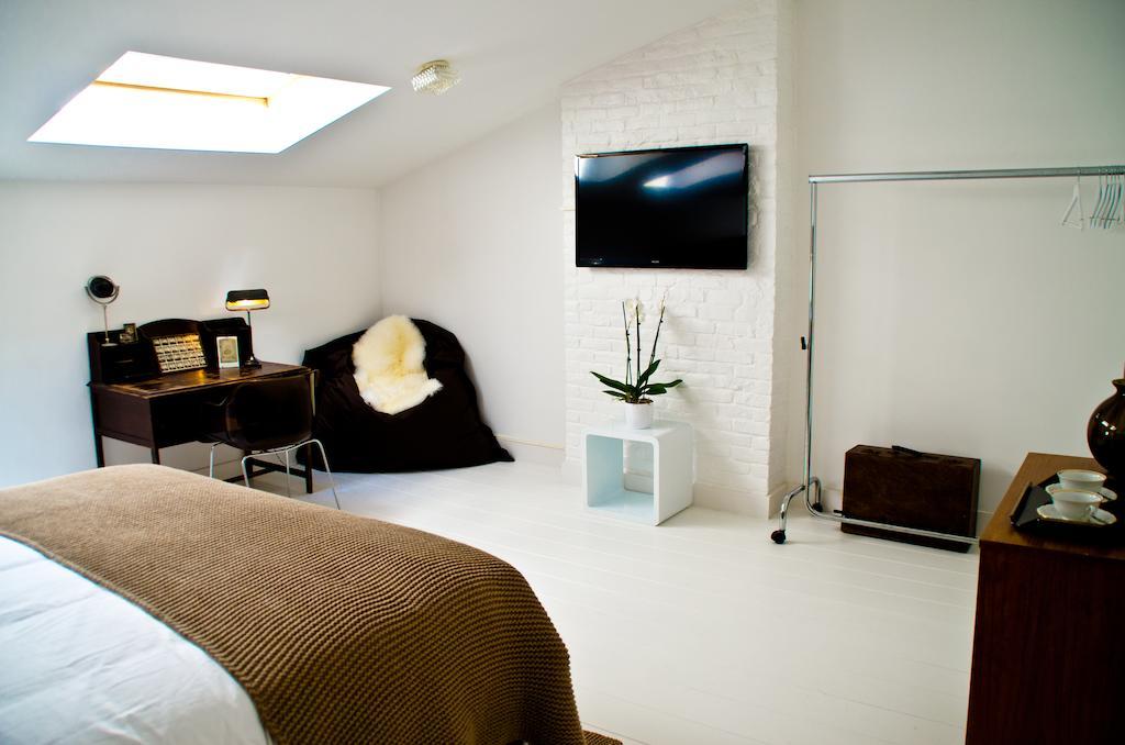 House Ninety Guesthouse Иксел Екстериор снимка